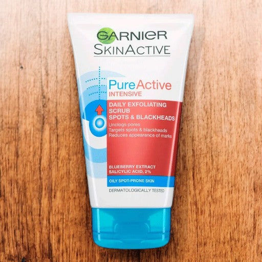 GARNIER Skin Active Pure Active Intensive Spots & BlackHeads Daily Exfoliating Scrub Unclogs Pores