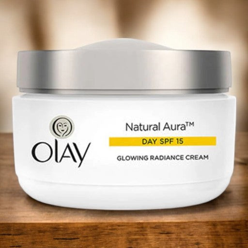 OLAY Natural Aura SPF 15 Glowing Radiance Cream with Mulberry Extract Day Cream