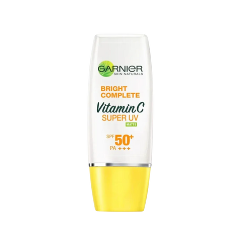 GARNIER Skin Naturals Bright Complete Vitamin C Super UV Matte SPF 50