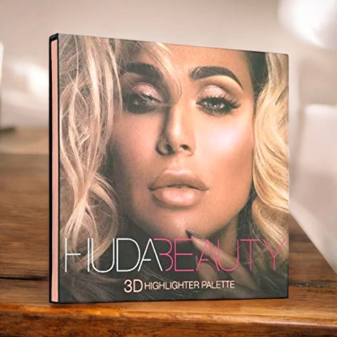 Huda Beauty 3D Highlighter Palatte Pink Sand