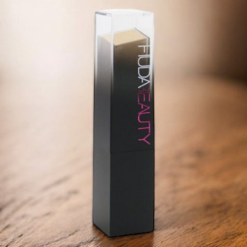 Huda Beauty FauxFilter Skin Finish Buildable Coverage Foundation Stick