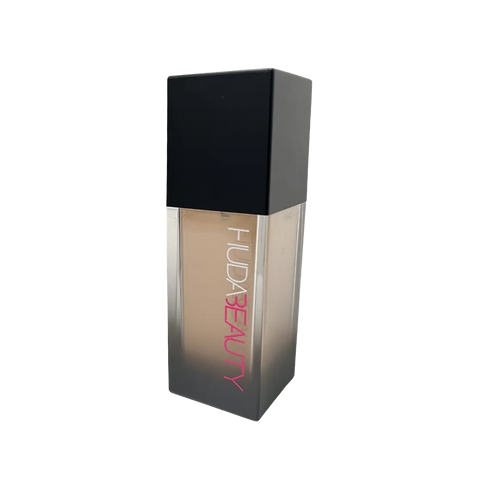 Huda Beauty #Faux Foundation