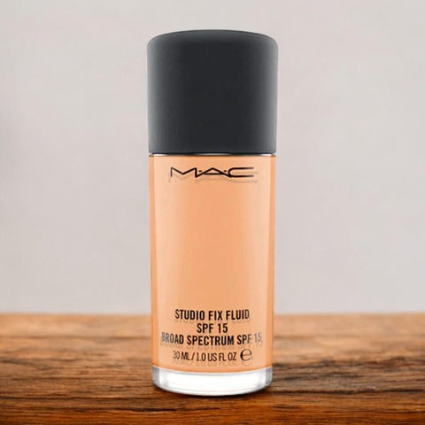 MAC NC25 Studio Fix Fluid SPF 15 Foundation