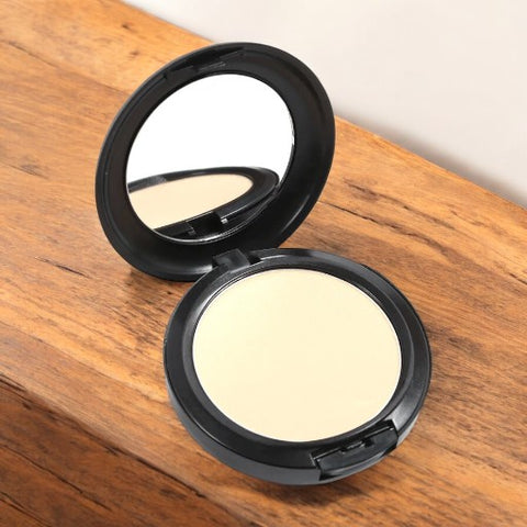 MAC Studio Fix Face Powder Plus Foundation