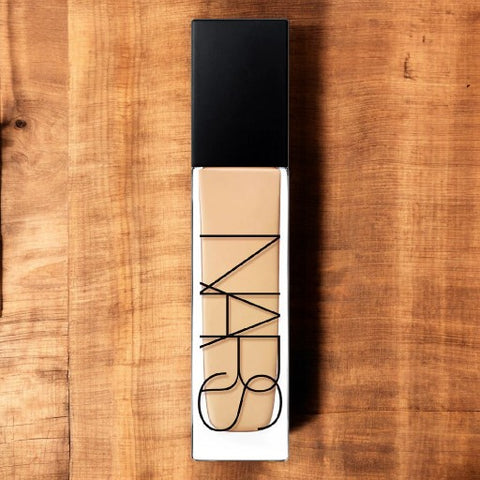 NARS Natural Radiant Longwear Foundation Light