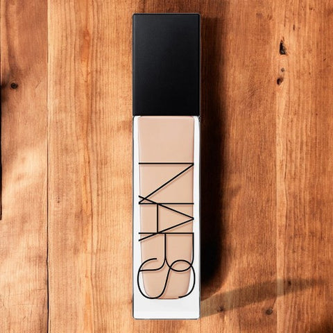 NARS Natural Radiant Longwear Foundation Light