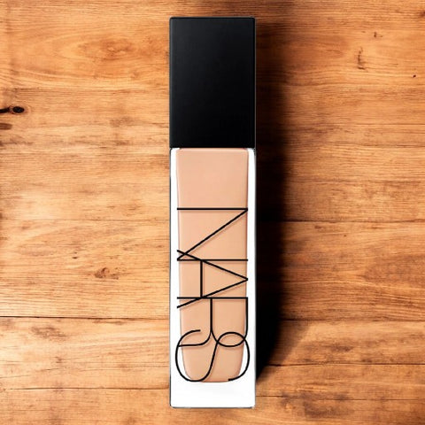 NARS Natural Radiant Longwear Foundation Light