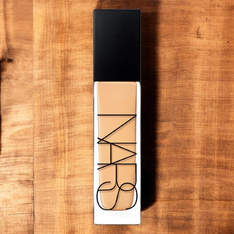 NARS Natural Radiant Longwear Foundation Light