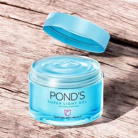 POND'S Super Light Gel Non-Sticky Fresh Feel Hydrated Dewy Skin